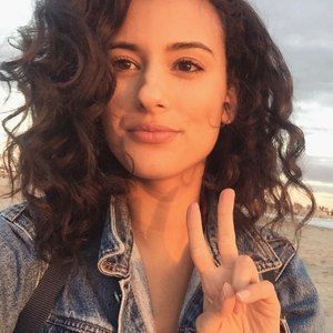 Meet your Posher, Amina